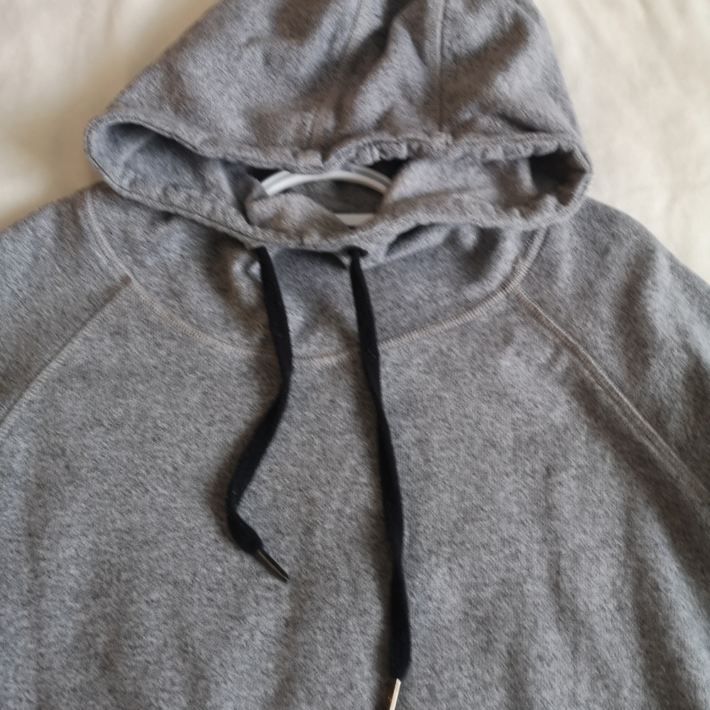 ๐ Hoodie - Picture 2 of 3
